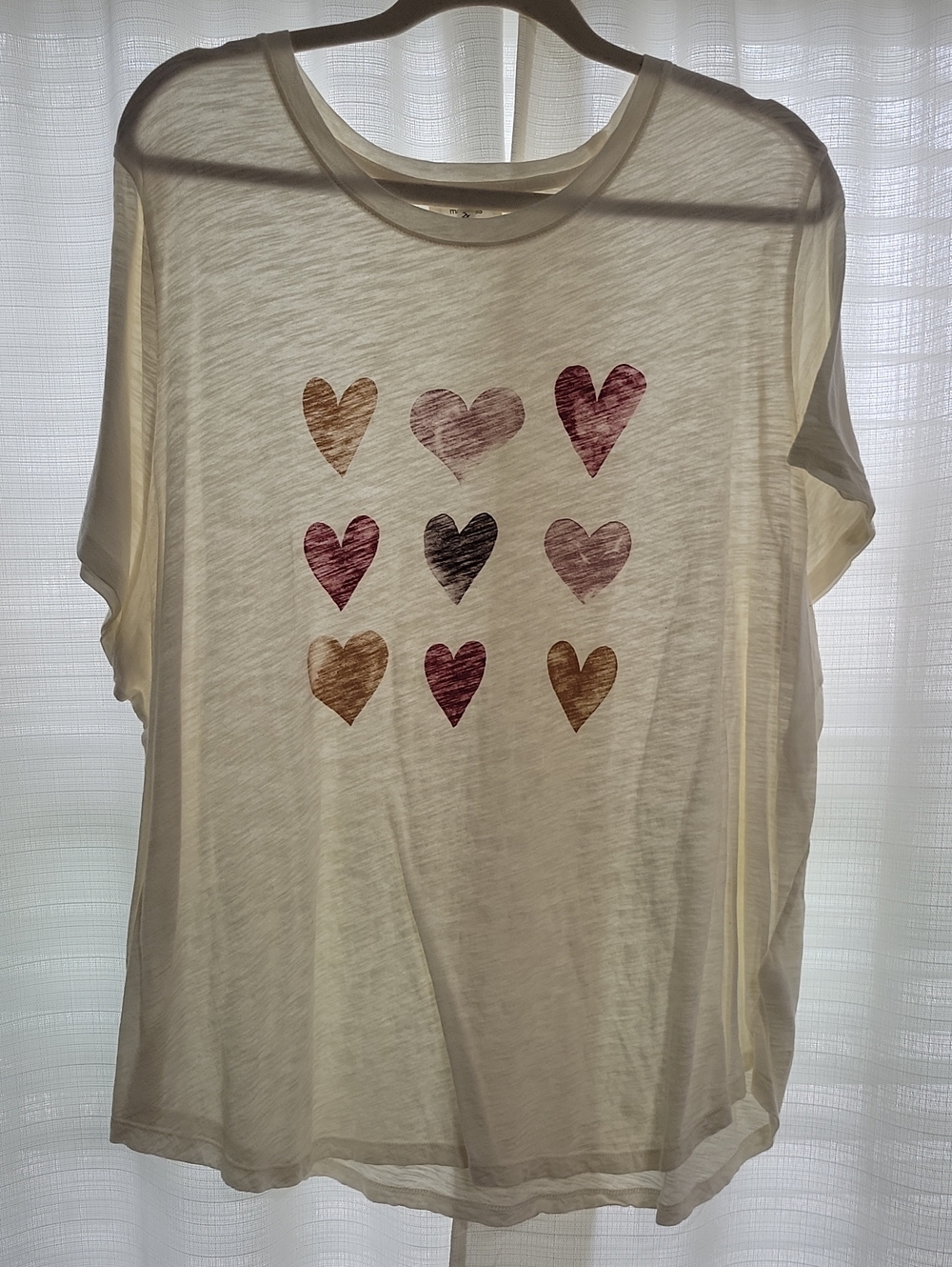 Maurices Women's Cream Short-Sleeve Heart Graphic Tee, 2x